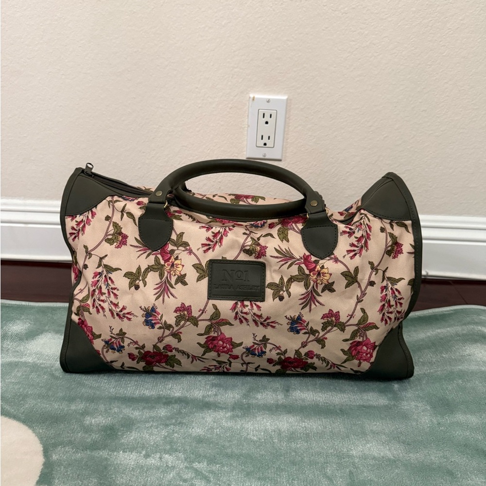 Vintage Laura Ashley Weekender Duffle Carry On Floral Bag
